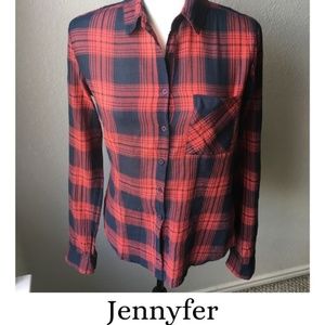 Jennyfer plaid button down long sleeve M